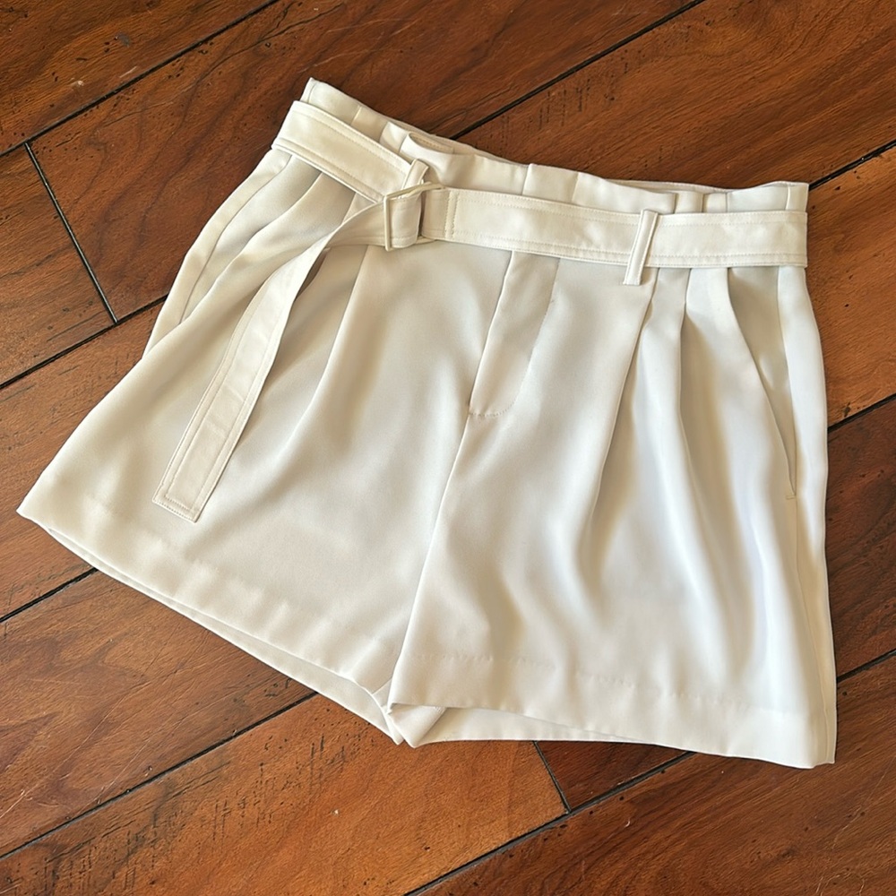 VINCE - Off White Paperbag Shorts with Belt